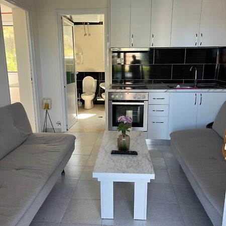 Mimi'S Apartments Wlora Zewnętrze zdjęcie