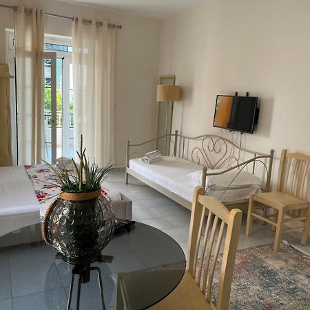 Mimi'S Apartments Wlora Zewnętrze zdjęcie