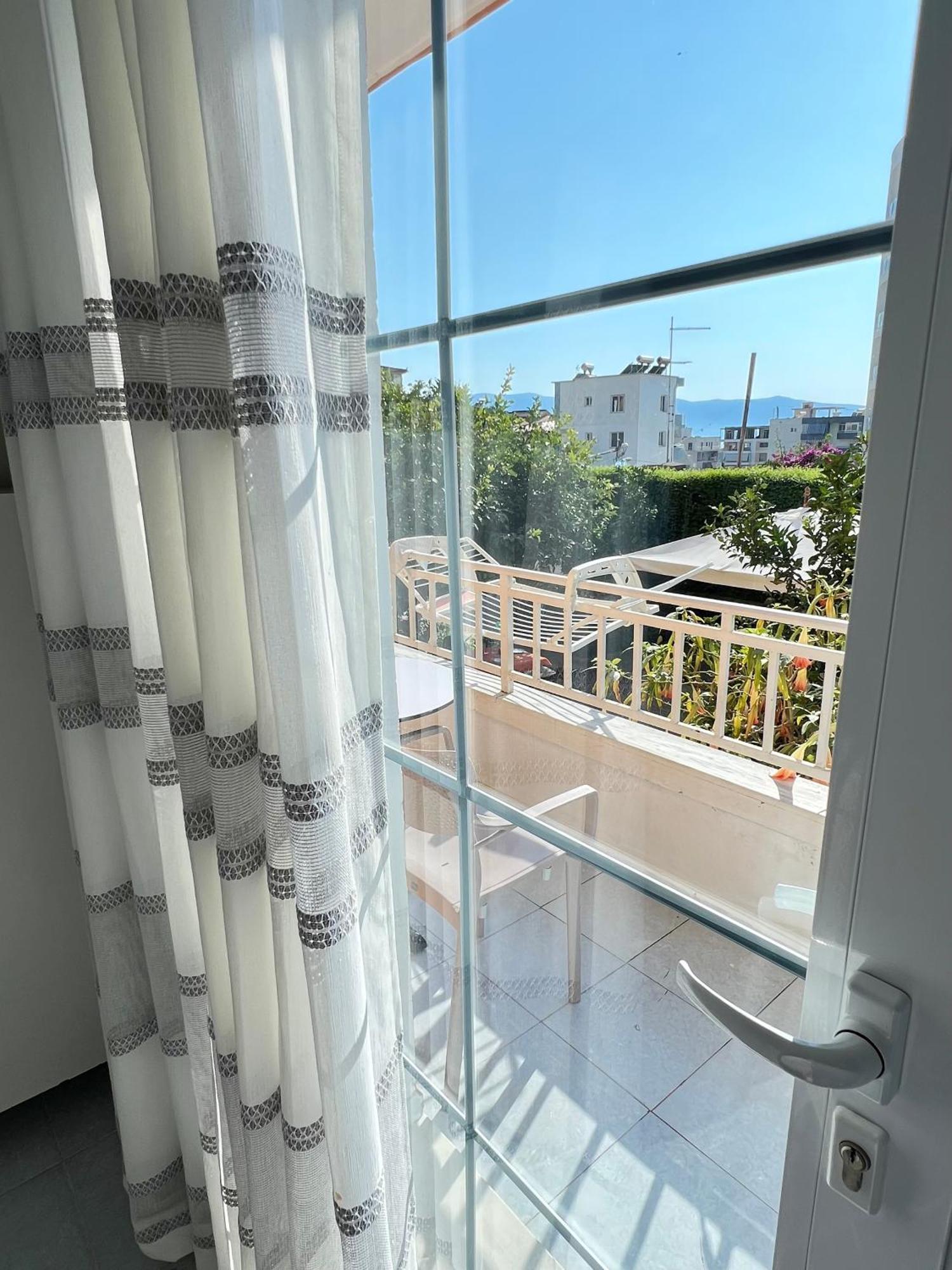 Mimi'S Apartments Wlora Zewnętrze zdjęcie