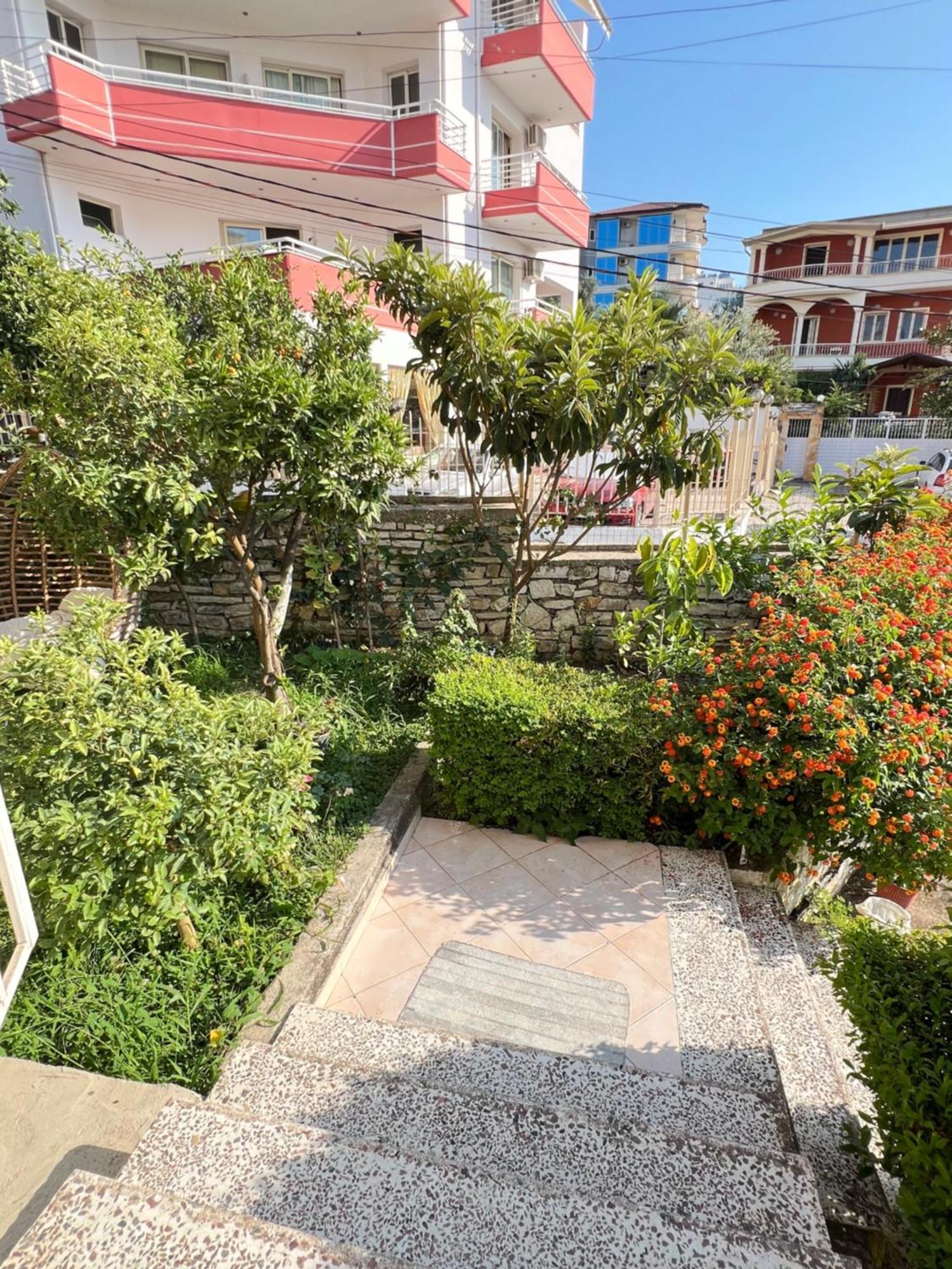Mimi'S Apartments Wlora Zewnętrze zdjęcie